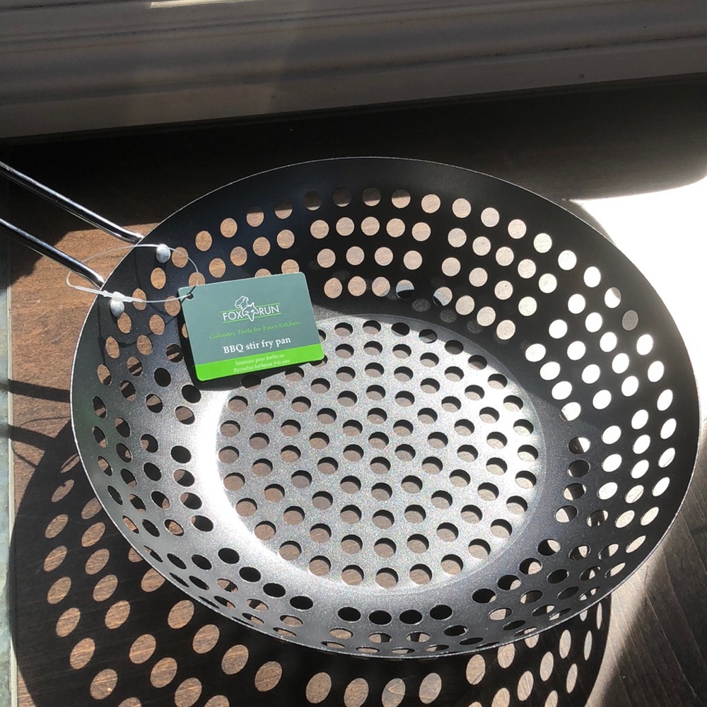 New. BBQ stirfry pan